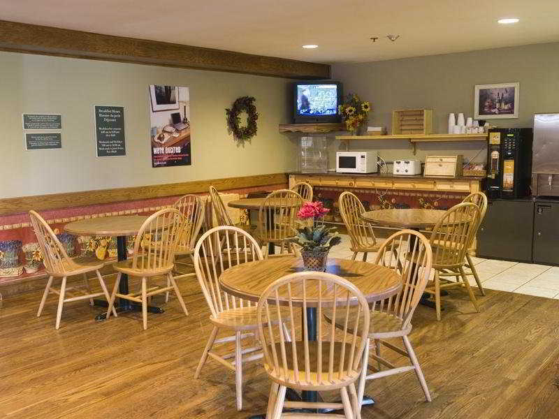 Travelodge Suites By Wyndham Moncton Restaurante foto